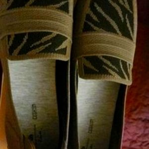 Size 12 slip on Green